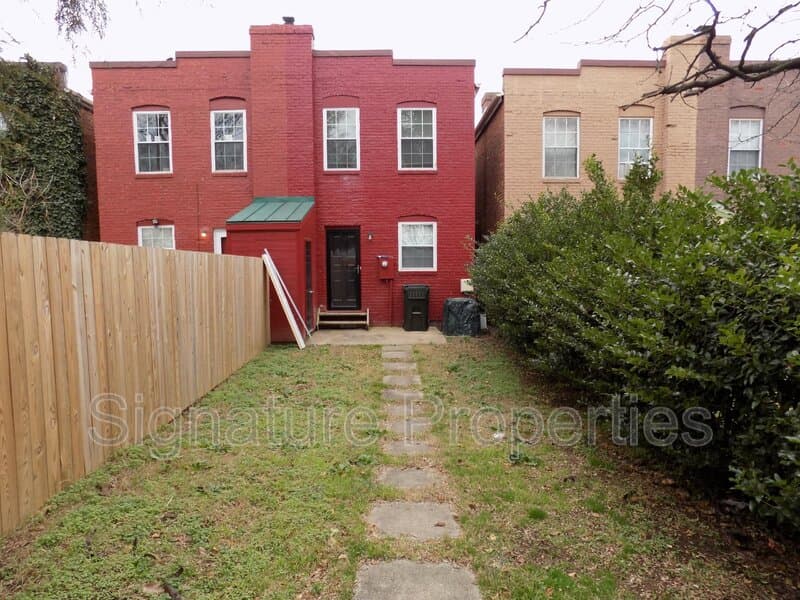 Richmond House: 1822 Idlewood Ave