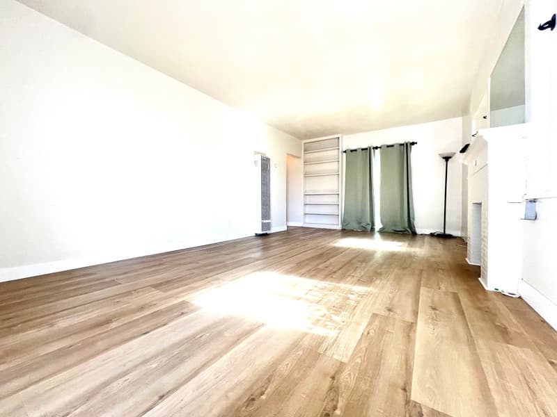 La Jolla Condo: 7449A La Jolla Boulevard