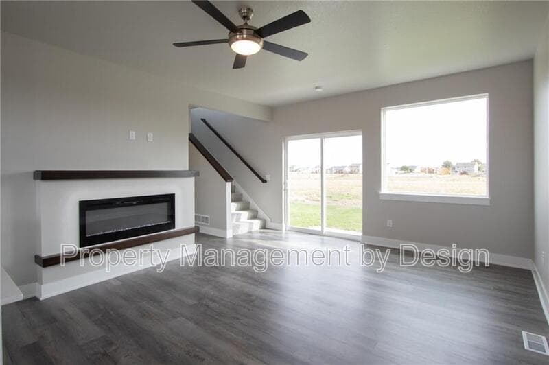 Waukee House: 720 Southeast Drumlin Drive