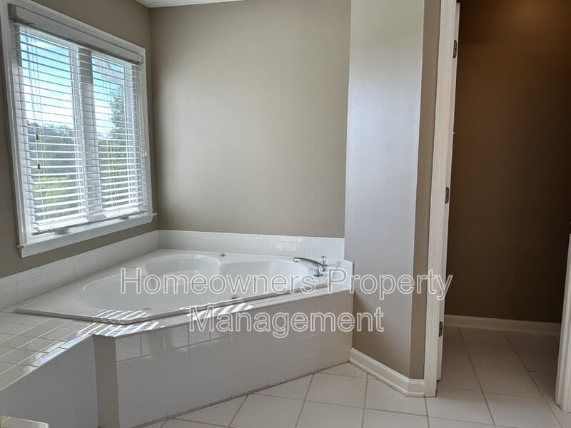 Fayetteville House: 6521 Ryefield Dr