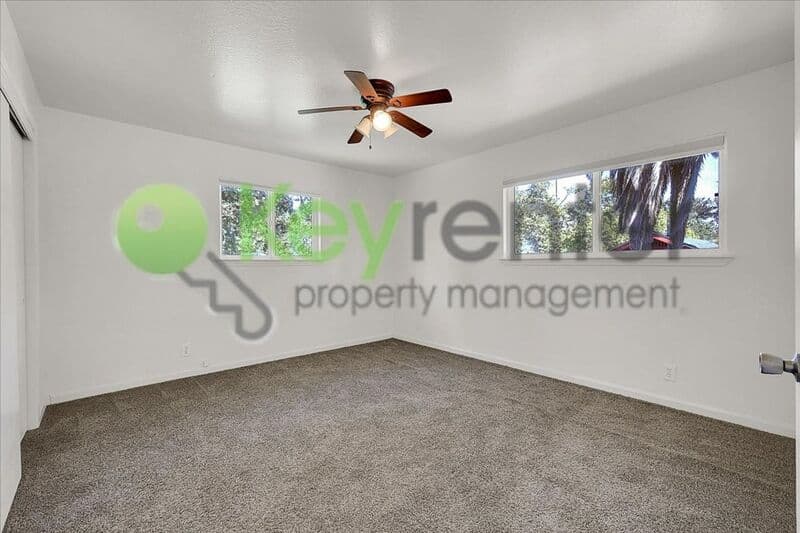 Sacramento House: 2714 San Fernando Way