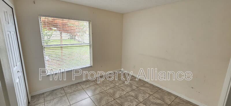 Clermont House: 11649 Crescent Pines Boulevard