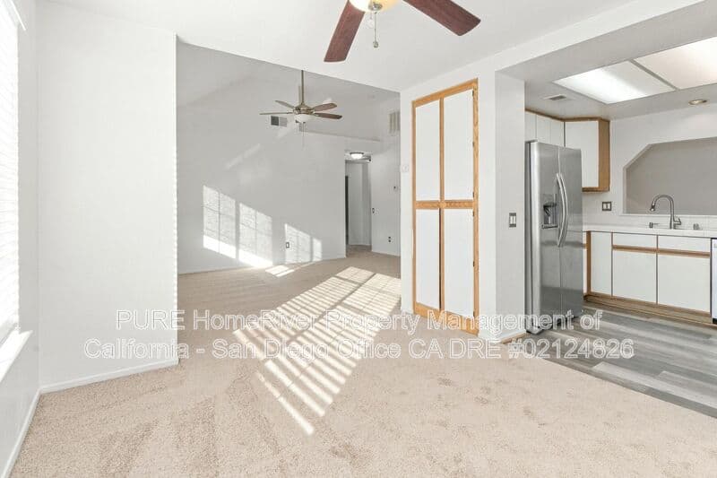 El Cajon House: 12090 Calle de Montana