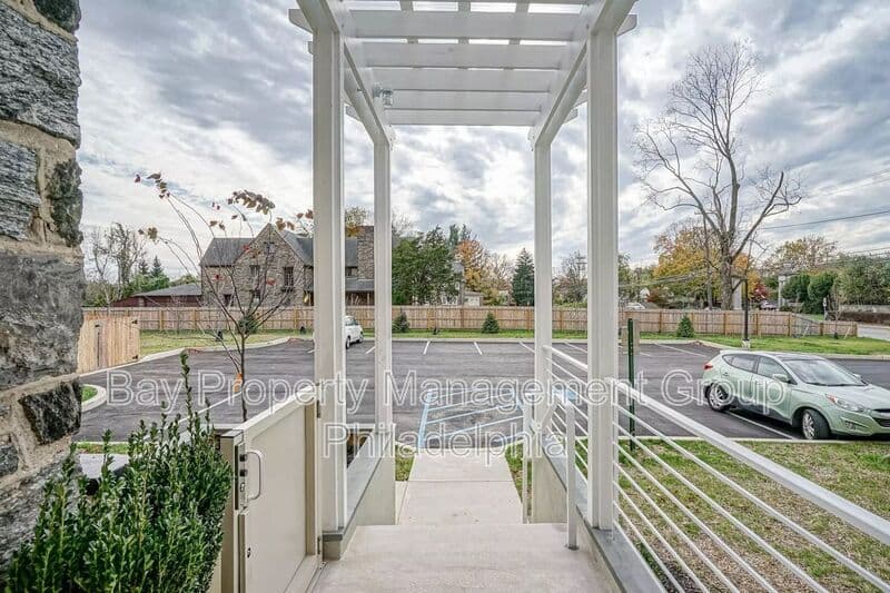 Wyndmoor Condo: 1400 E Willow Grove Ave