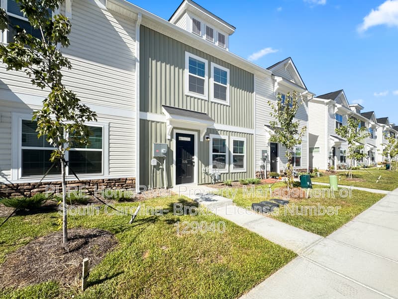Columbia House: 1016 Tundra Teal Ln