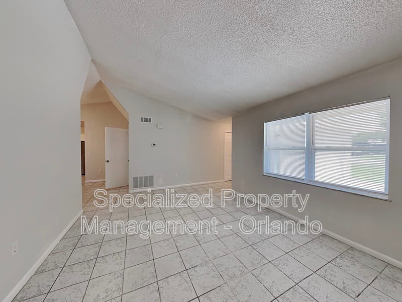 Altamonte Springs House: 600 Stanford Dr