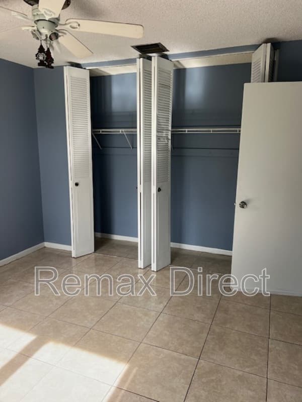 west palm beach Condo: 2675 lakehaven road w