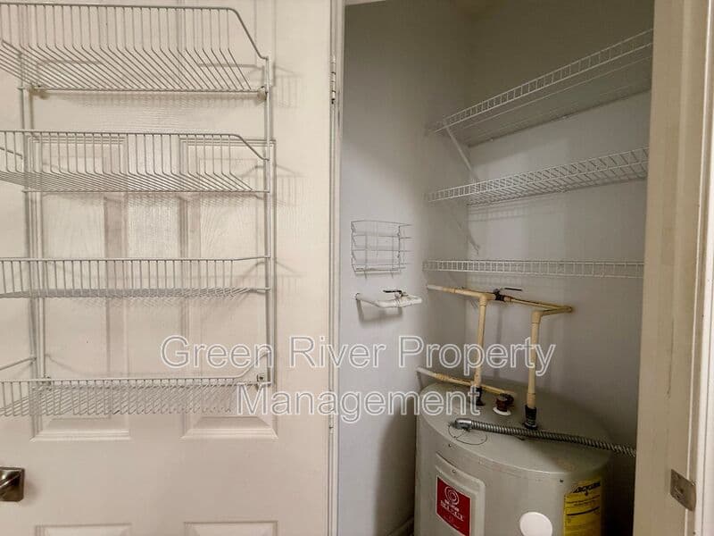 Jacksonville House: 10550 Baymeadows Road