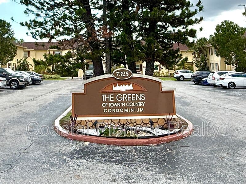 Tampa Townhome: 7573 Abonado R