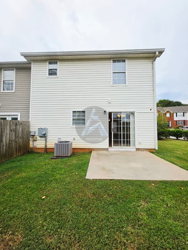Cartersville House: 102 Westside Chase Southwest