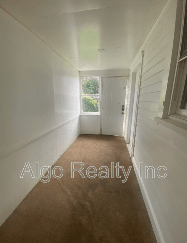 Minneapolis House: 2117 Illion Ave N