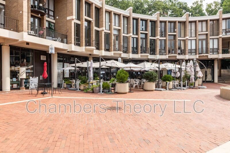 Reston House: 11475 Washington Plz W