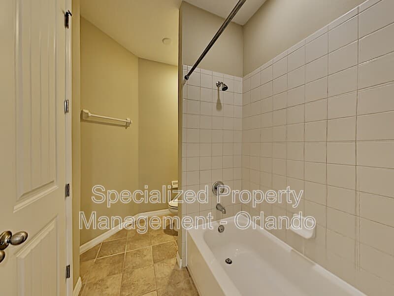 Windermere House: 12986 Holdenbury Ln