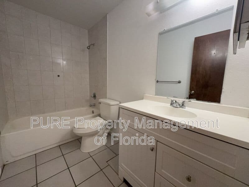 Ocala House: 1970 SE 40 Street Rd