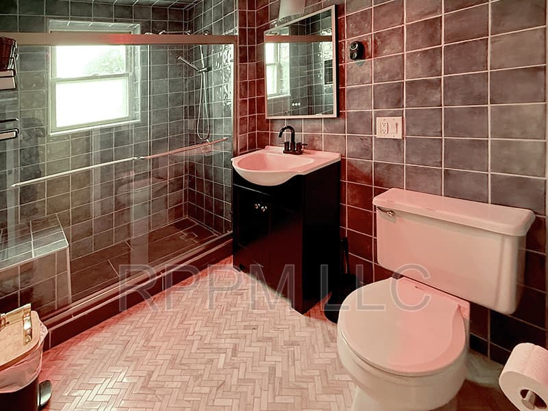 Newark Condo: 19-31 Lyons Ave #612
