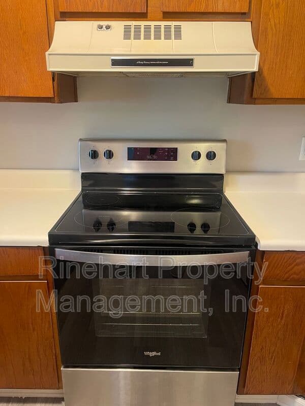 Rock Hill House: 1612 Eagles Place