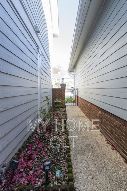 Charlotte Townhome: 807 Greenleaf Avenue - 1