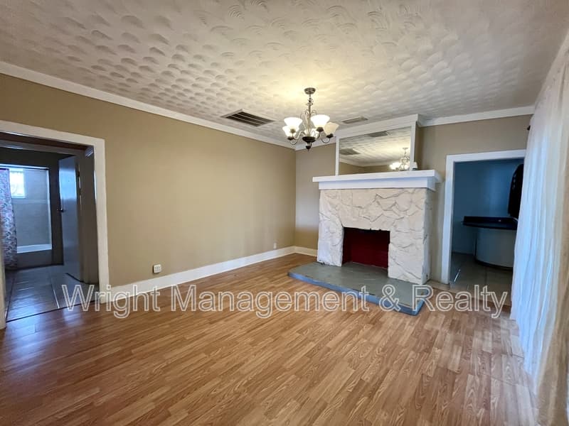 Tampa House: 2913 West Tampa Bay Boulevard