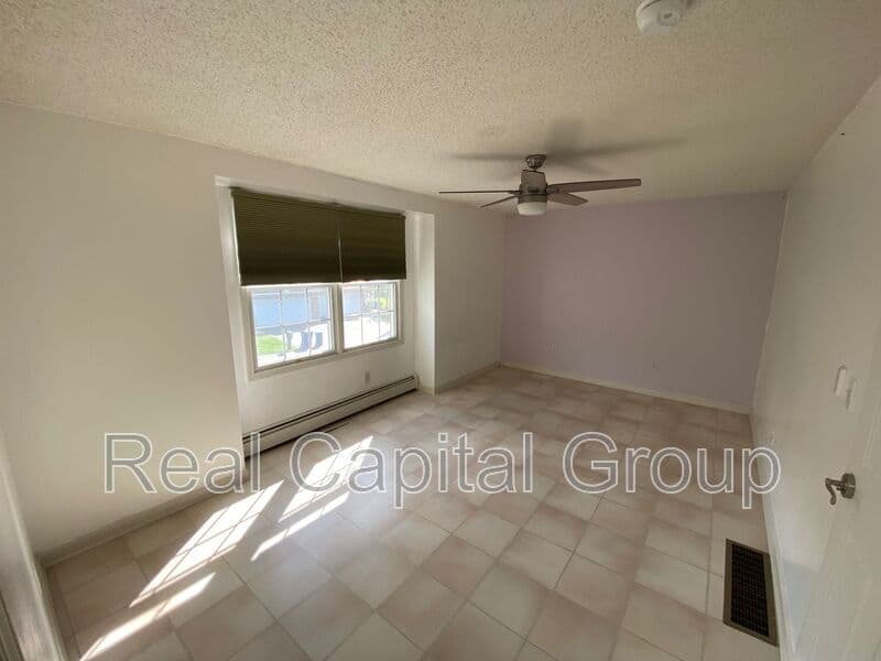 East Amherst House: 71 Berwick Ln