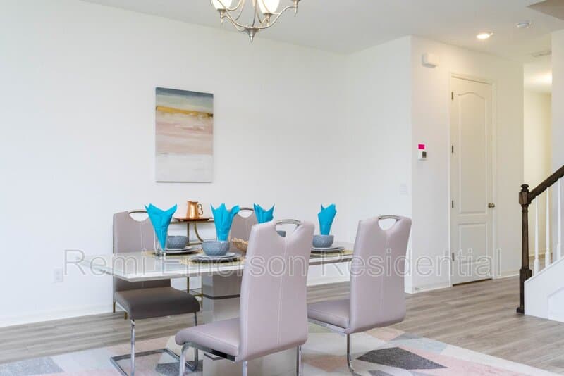 Davenport Townhome: 624 Benoi Drive