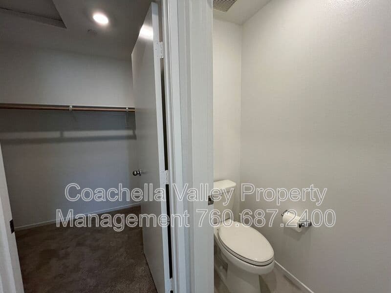 Indio House: 79225 Valor Ln