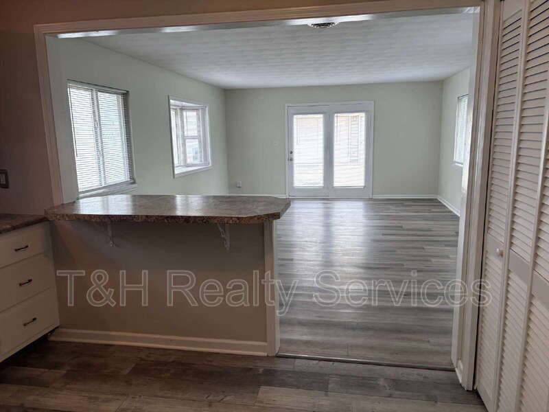 Indianapolis Condo: 5050 Hardegan Street
