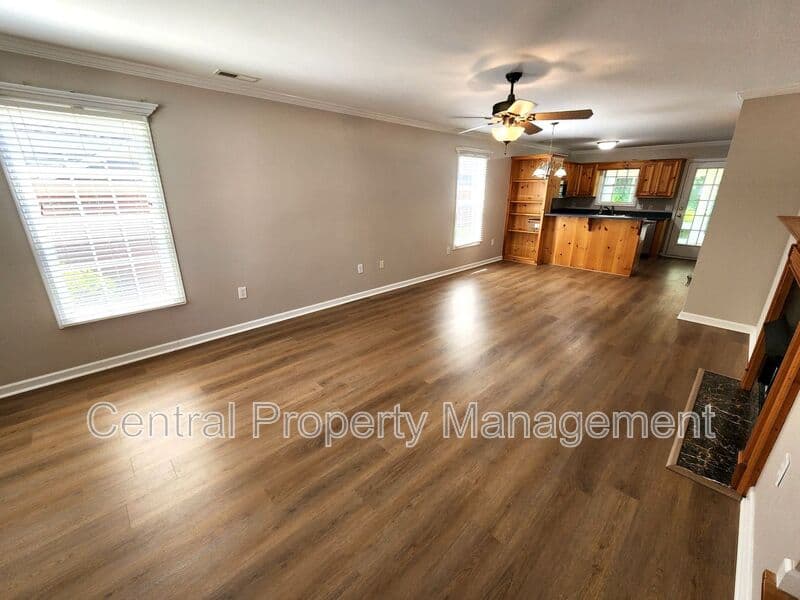 Moore House: 303 Rexford Drive