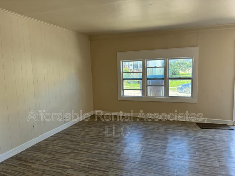 Milwaukee Condo: 2360 S 16th ST