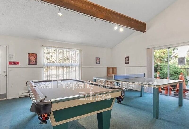 Seattle Condo: 17431 Ambaum Blvd S