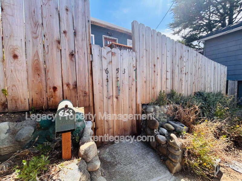 Crockett House: 653 Alhambra Street