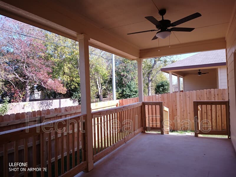 Seguin Condo: Stanley Way - 1