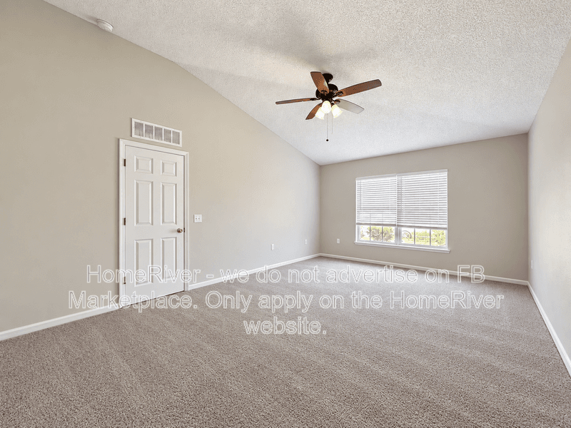 Jacksonville House: 4130 Broad Creek Ln