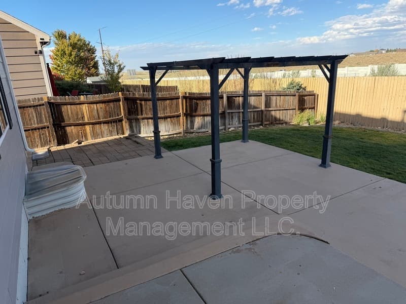 Aurora House: 5686 S Zante Way