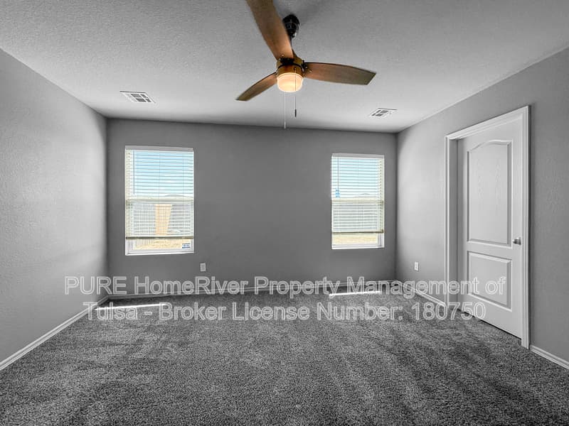 Bixby House: 8758 E 160th Pl S