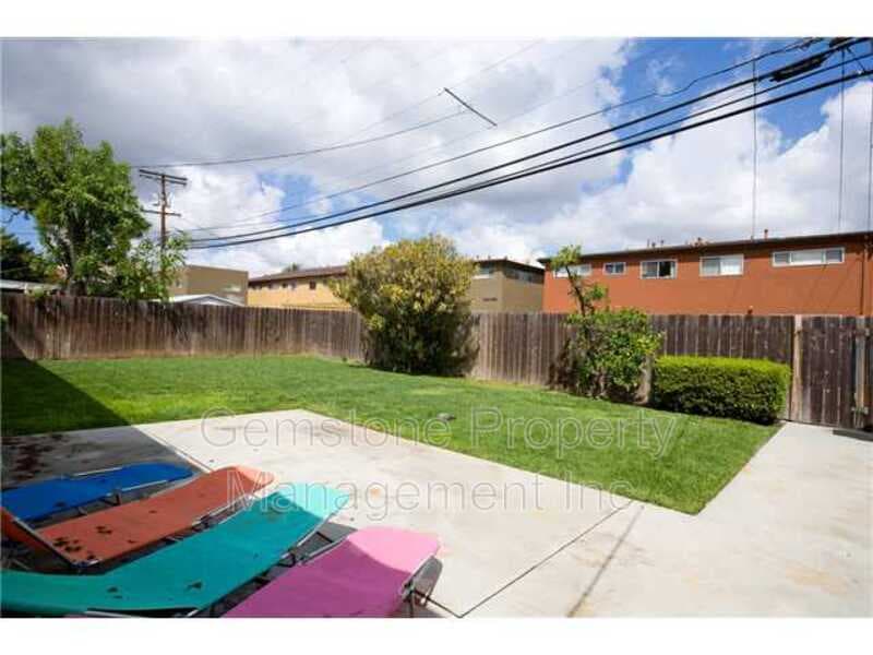 San Diego House: 5744 Mary Lane Dr