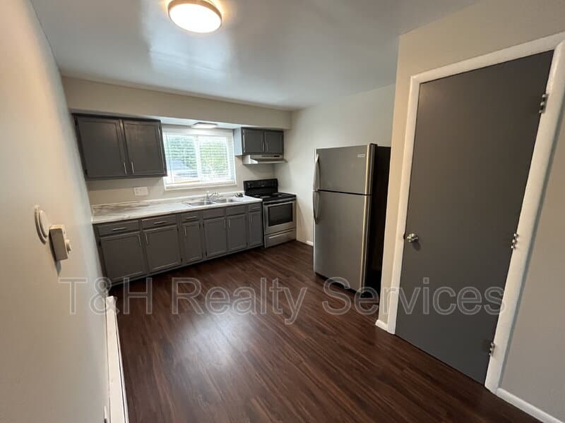 Noblesville Condo: 1152 Evans Avenue
