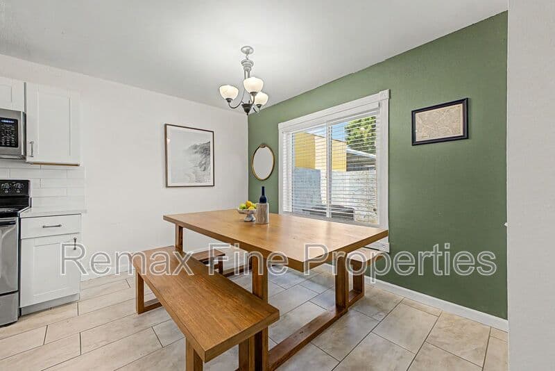Phoenix Townhome: 2810 E Glenrosa Avenue