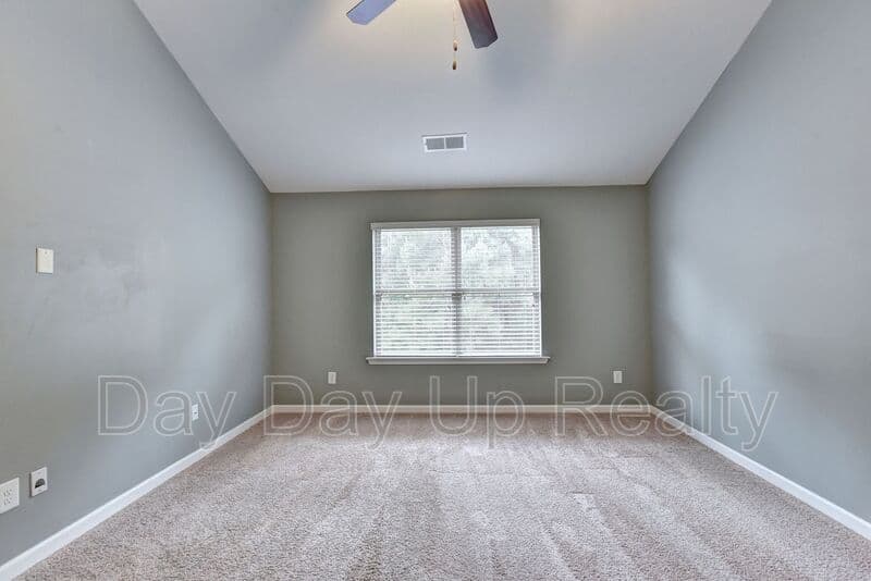 Suwanee House: 5605 Bright Cross Way