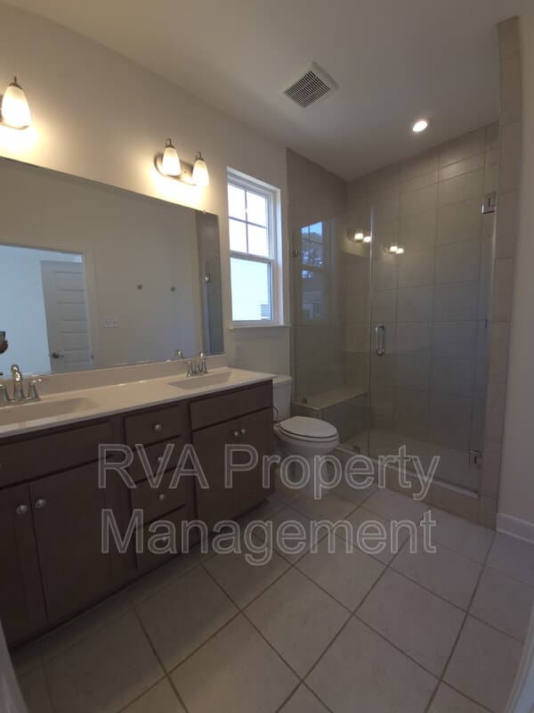 Chester House: 1713 Mainsail Lane