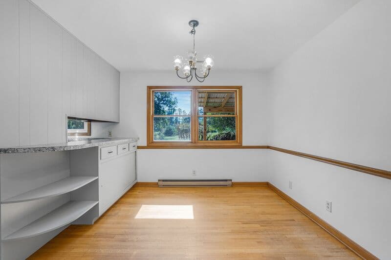 Spotsylvania House: 10003 Courthouse Rd