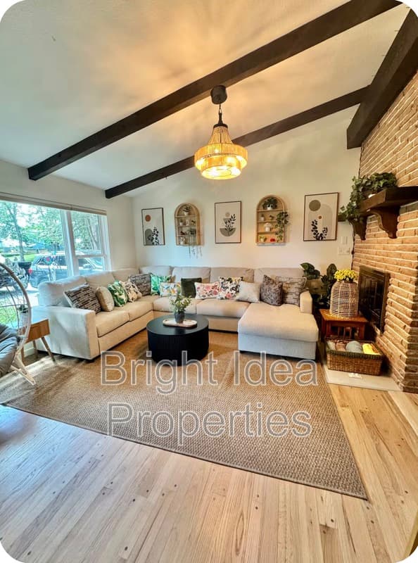 Saint Paul House: 896 Hadley Lane North