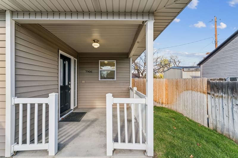 Boise Townhome: 7906 West Colehaven Court