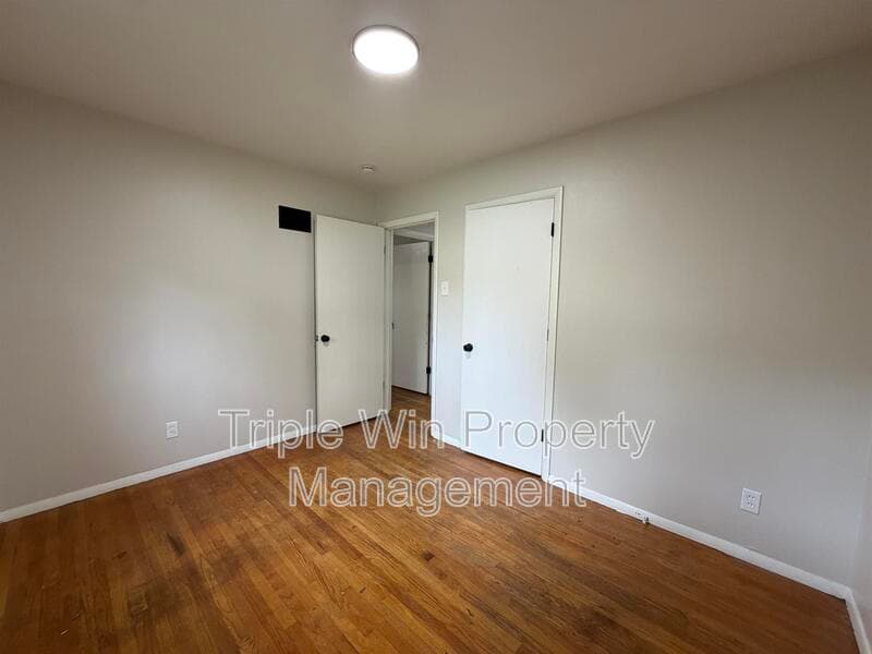 SAINT LOUIS House: 1439 WIDEFIELDS LN