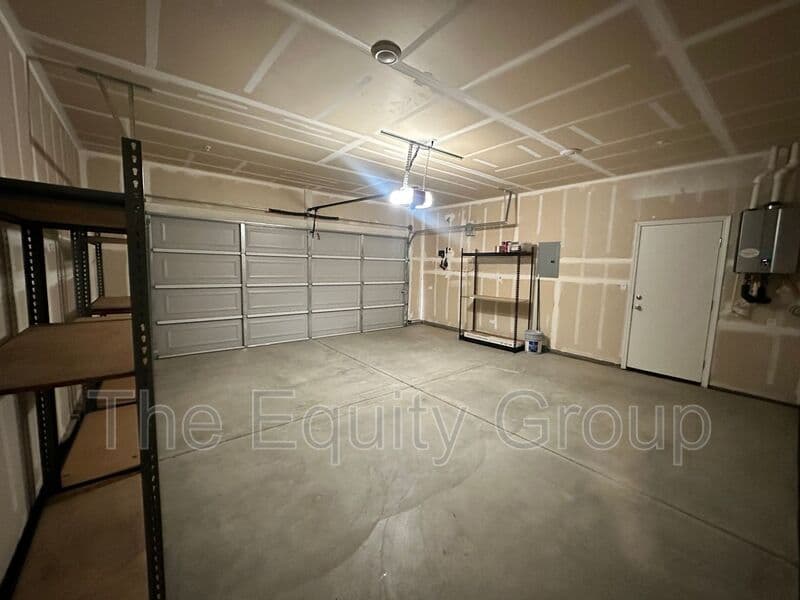 Visalia House: 2231 South Lebec St
