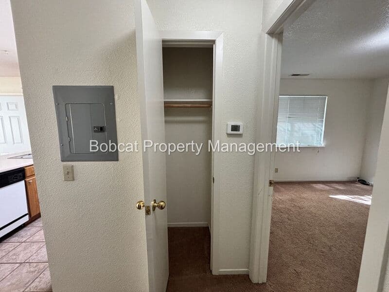 Dayton Condo: 136 Dayton Village Parkway
