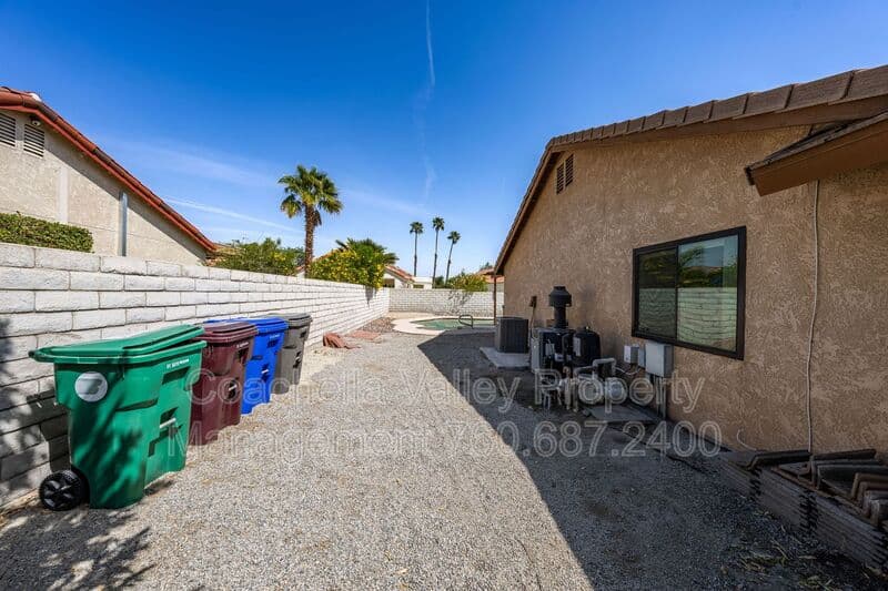 Palm Desert House: 43922 Warner Trail