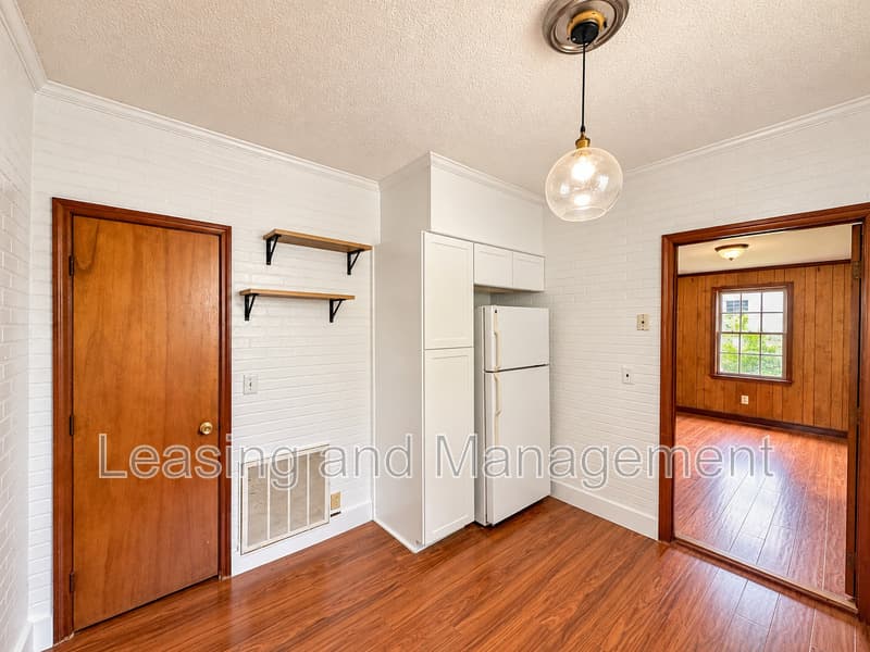 Charleston Condo: 211 W Poplar Street