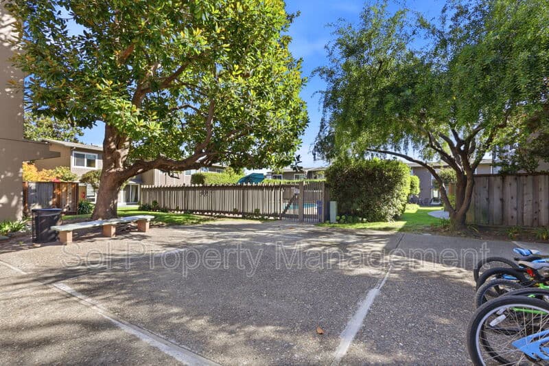 Santa Cruz Condo: 180 Dakota Avenue