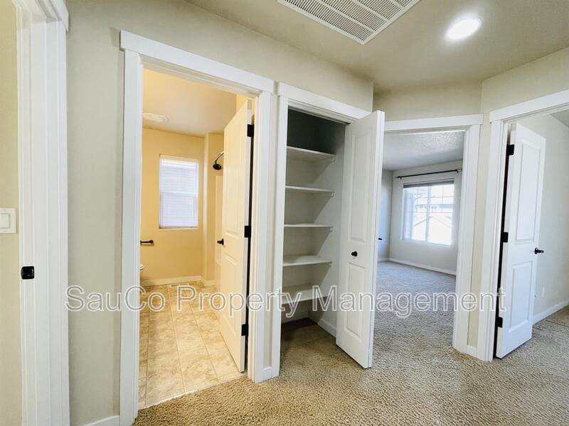 Beaverton House: 431 Southwest 204th Ter