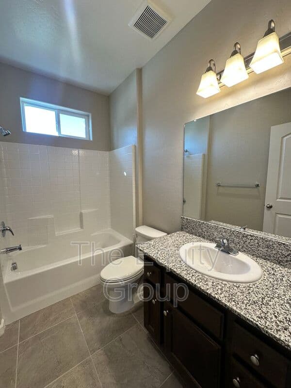 Visalia House: 4520 W. Flagstaff Ave